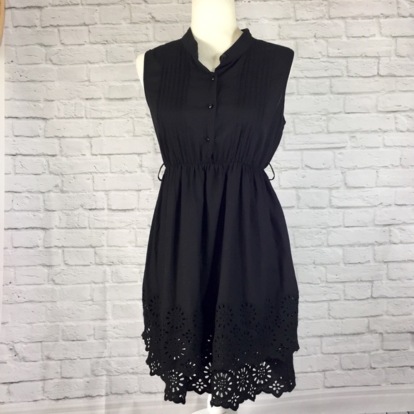 Uno Core Dresses & Skirts - Uno Core Black Cotton eyelet tiered medium dress